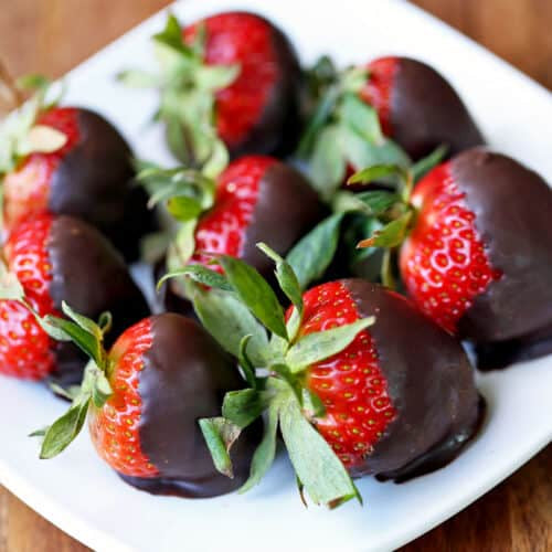 Dark Chocolate-Covered Strawberries 2.3oz